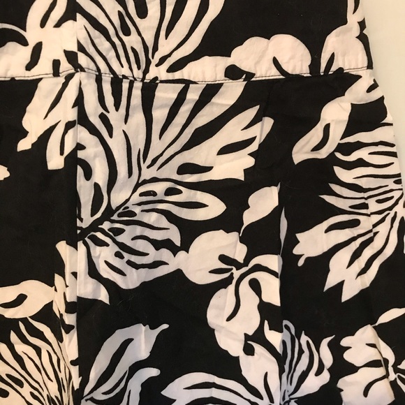 Black and White Leaf Print A-Line Skirt - Picture 2 of 2